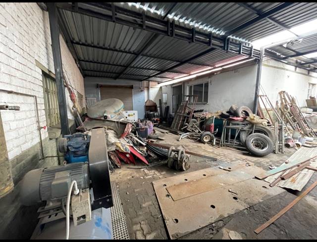 1,066M² WORKSHOP FOR SALE IN PRIMROSE